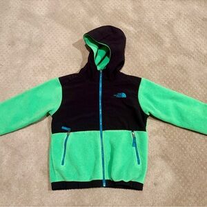 The North Face Kids Green and Black Denali Fleece Hoodie